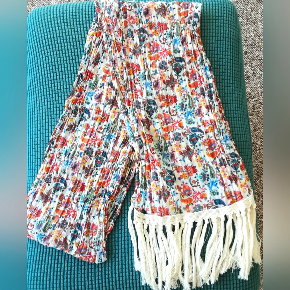 Woman's Light Floral Scarf